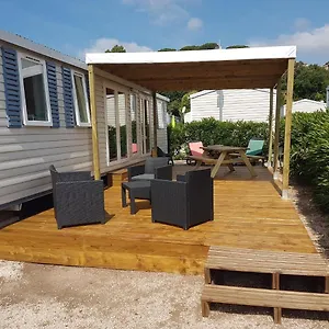 Confort, Climatisation,linge De Lit Et De Toilette, Coffre Fort, Ventilations Au Plafond Et Wifi Possible , Fréjus Frankreich